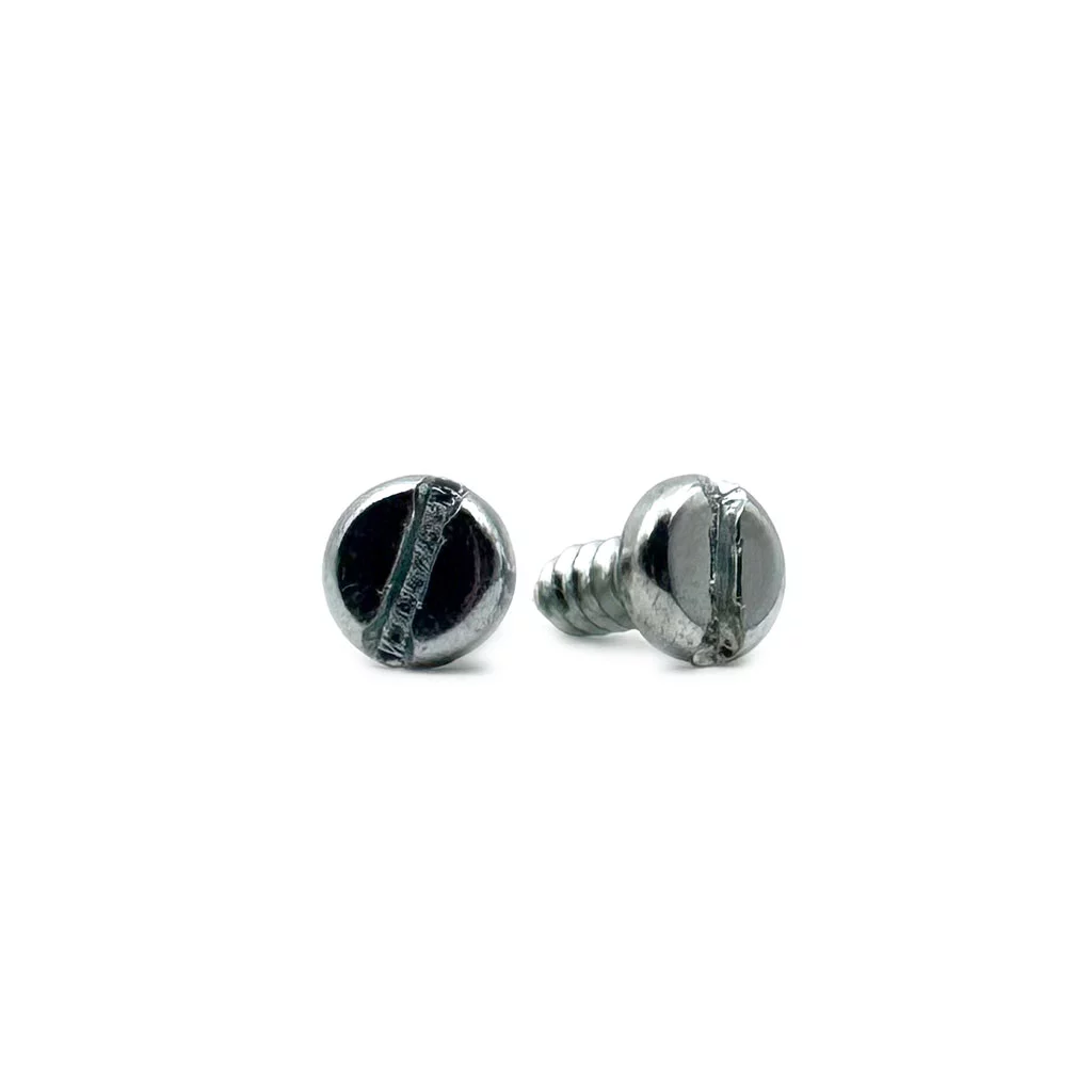 Tornillo de cabeza abotonada con ranura