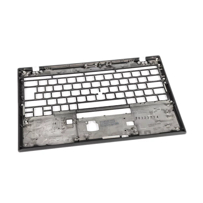 Panel de plástico para computadora portátil con sujetadores de cobre integrados